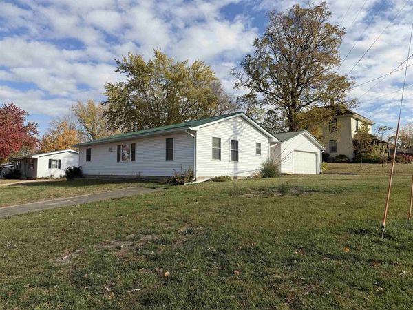 1200 NE 6th Avenue, Independence, IA 50644