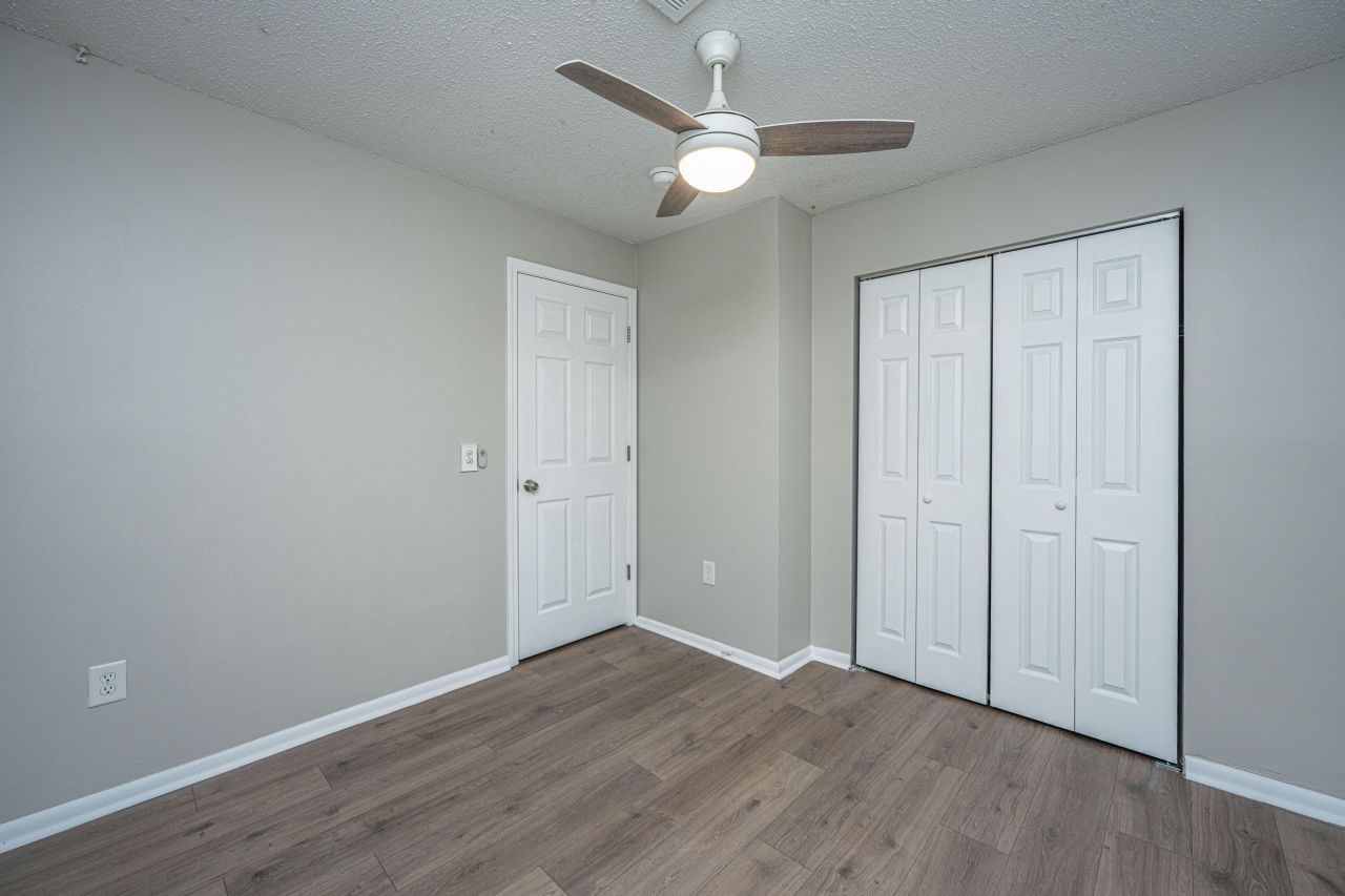 415 Parkdale Drive Photo 21