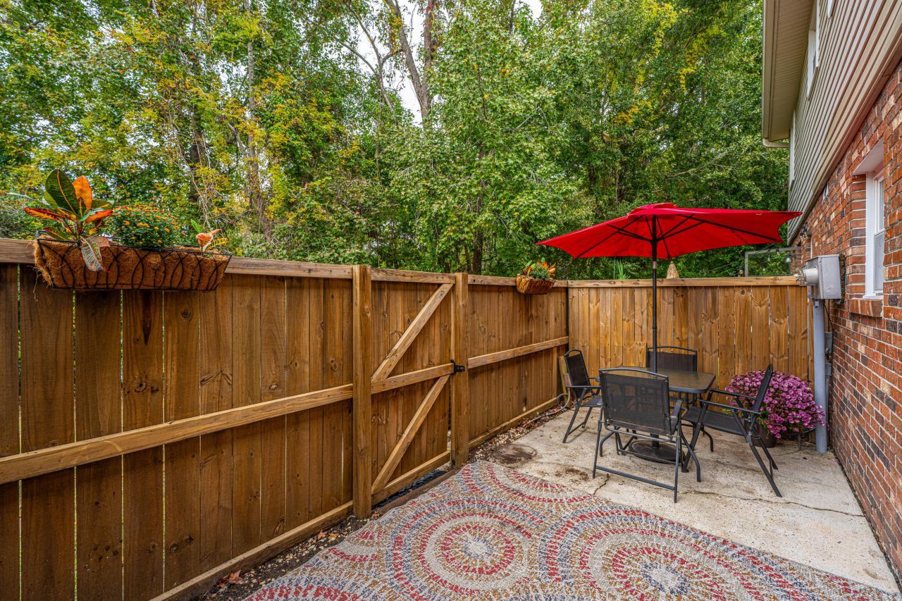 415 Parkdale Drive Photo 23