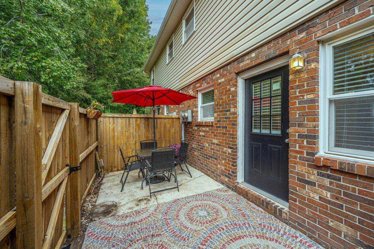 415 Parkdale Drive Photo 24