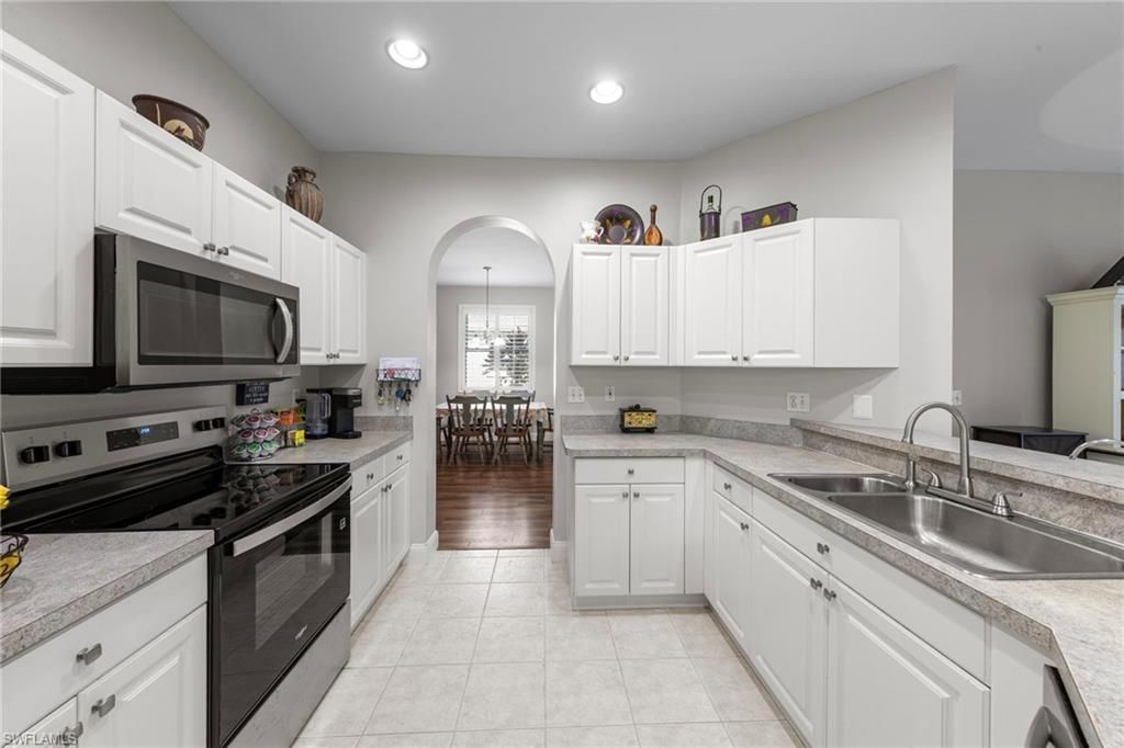 11528 Woodmount Ln, Estero, FL 33928 Photo