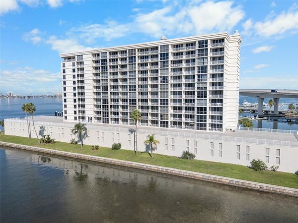 100 PIERCE STREET, Unit 210, CLEARWATER, FL 33756