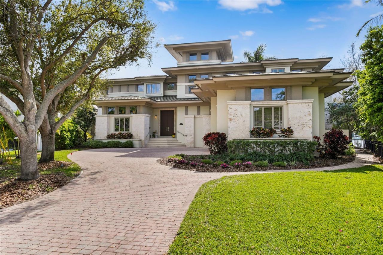 950 Monterey Point Ne, Saint Petersburg, FL 33704 Photo