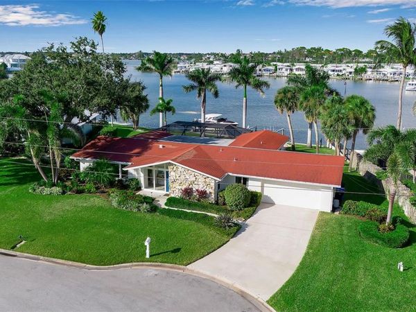 318 NASSAU STREET N, VENICE, FL 34285