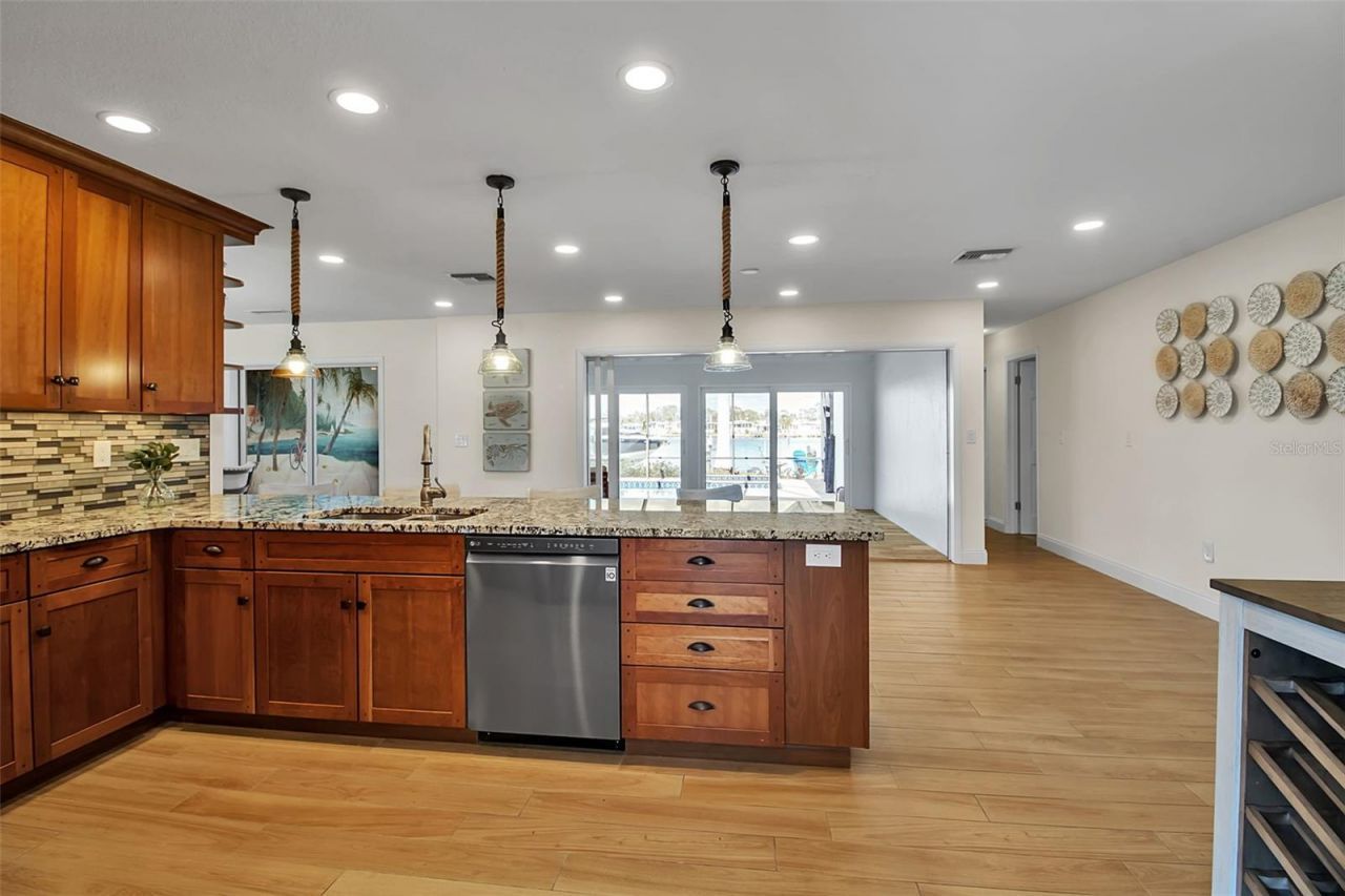 318 Nassau Street N, Venice, FL 34285 Photo