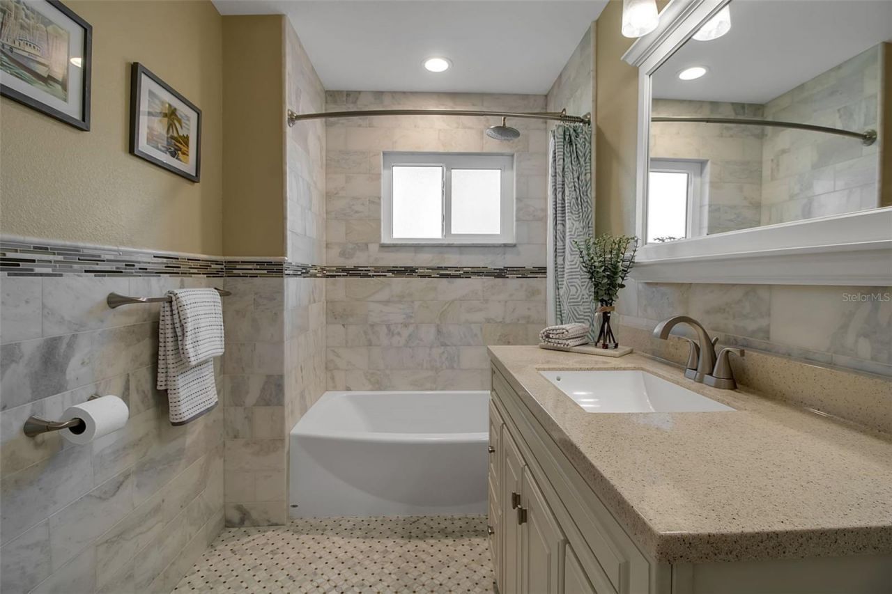 318 Nassau Street N, Venice, FL 34285 Photo