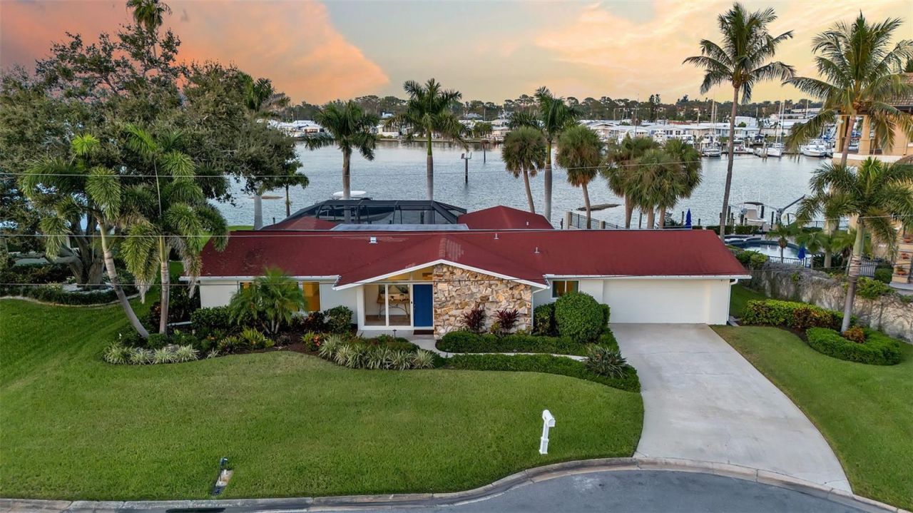 318 Nassau Street N, Venice, FL 34285 Photo