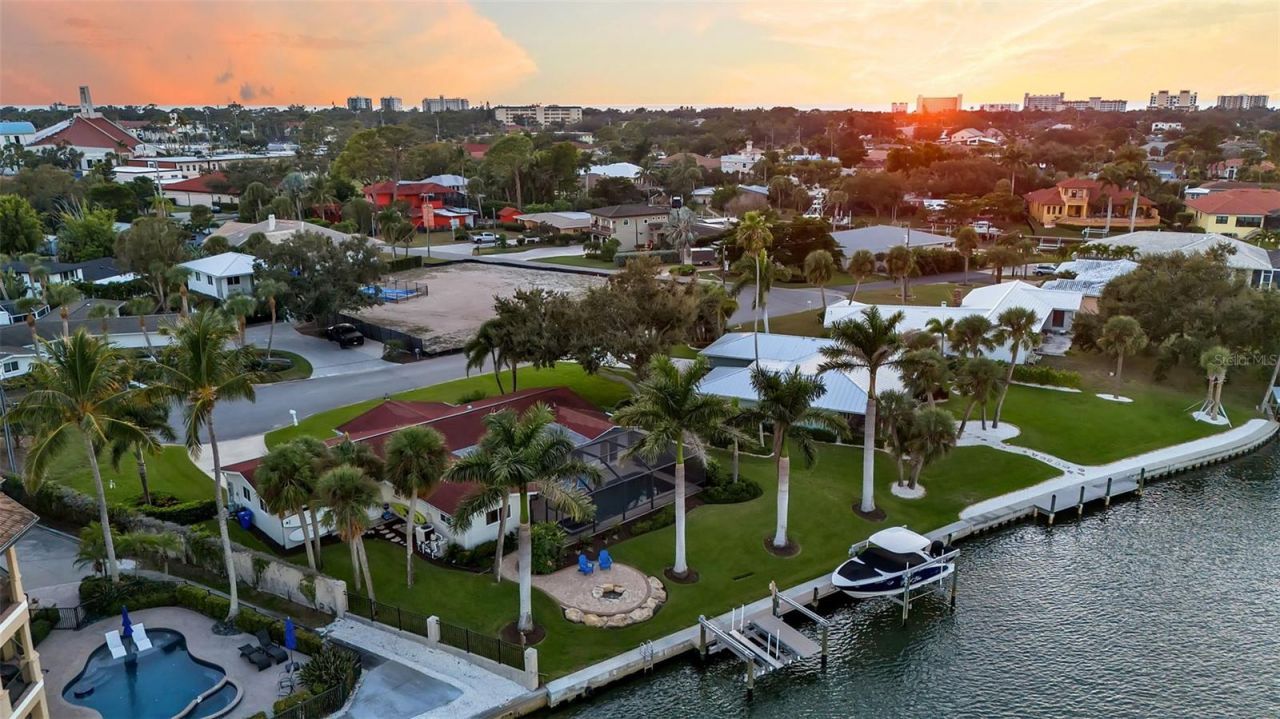 318 Nassau Street N, Venice, FL 34285 Photo