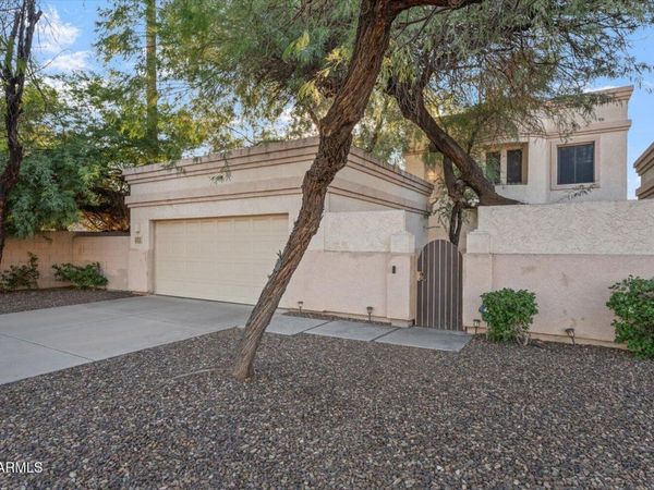 6002 N 5TH Place, Phoenix, AZ 85012