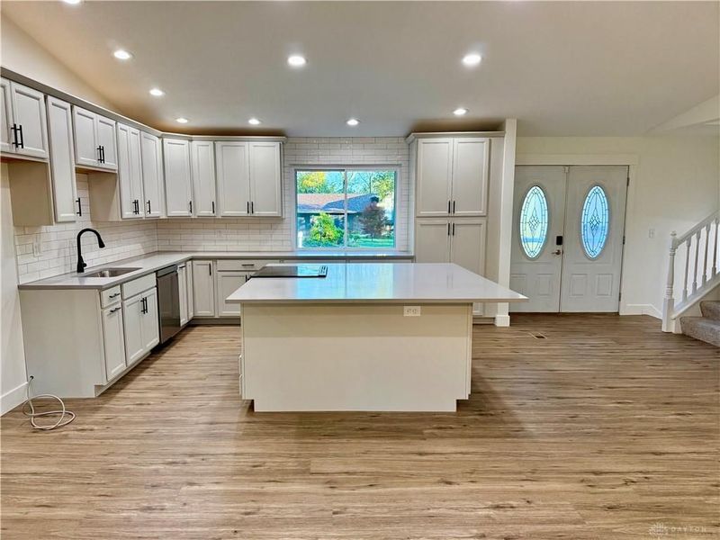 3785 Frostwood Drive, Beavercreek, OH 45430 Photo 4