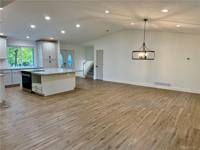 3785 Frostwood Drive, Beavercreek, OH 45430 Photo 5