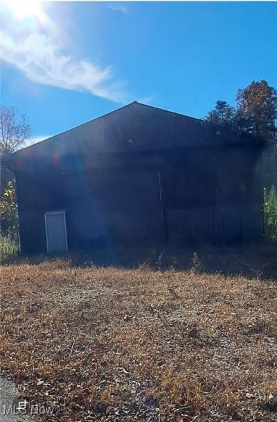 210 Farrow Hill Road Davisville, WV 26142