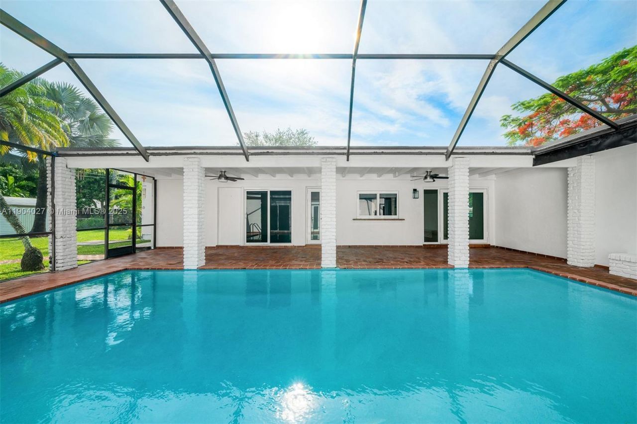 7575 SW 134th St, Pinecrest, FL 33156 Photo