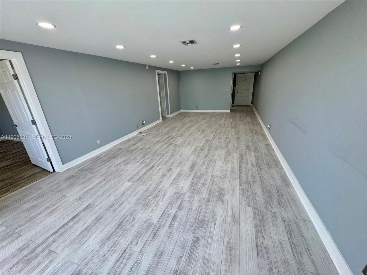 3300 N Palm Aire Dr, Unit 305, Pompano Beach, FL 33069 Photo