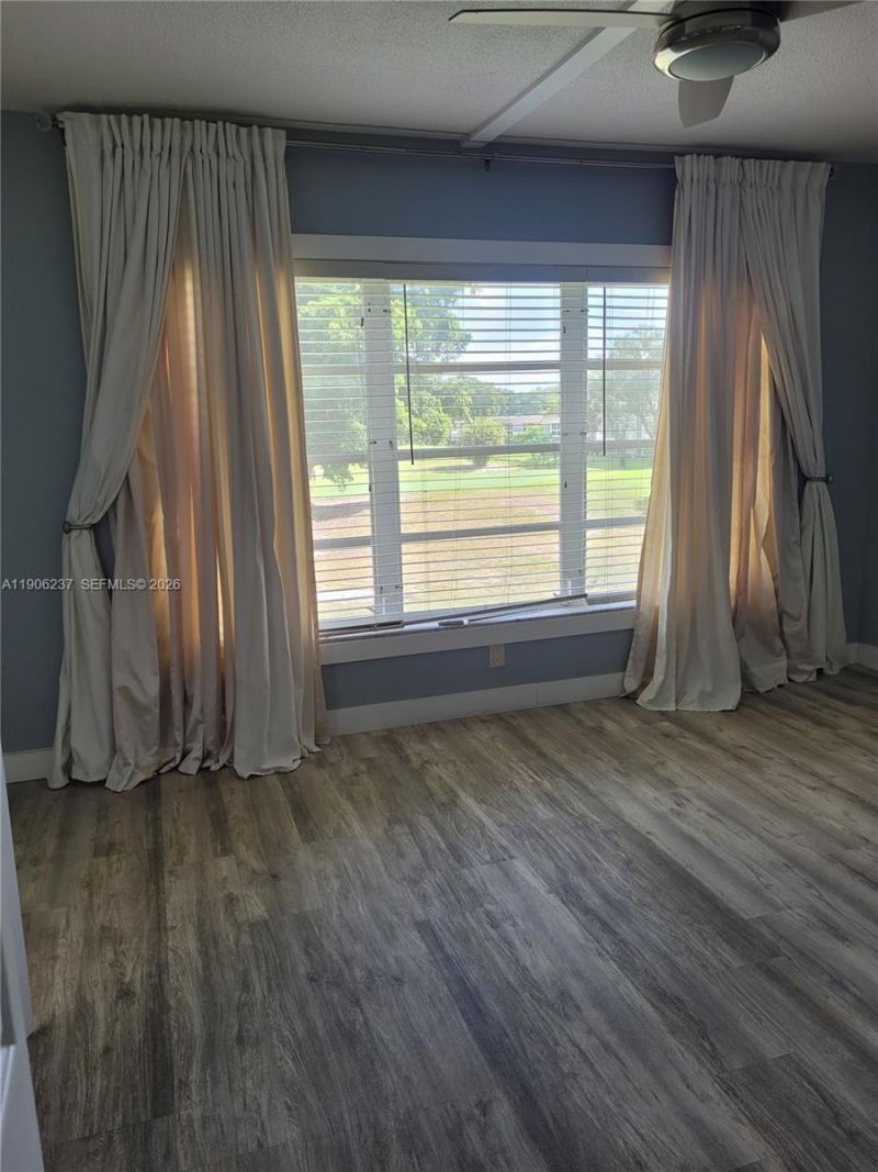 3300 N Palm Aire Dr, Unit 305, Pompano Beach, FL 33069 Photo