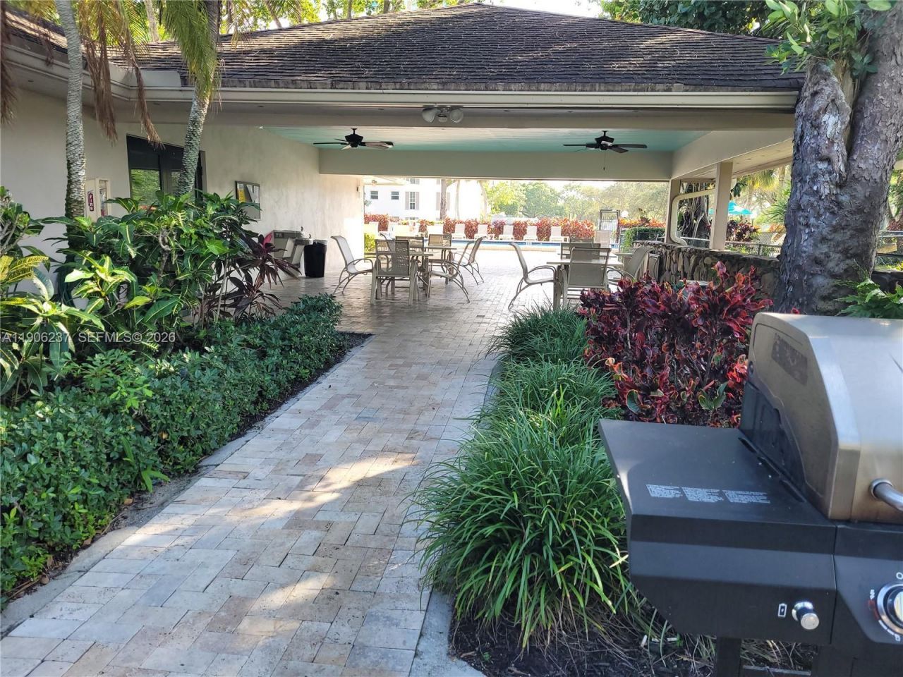 3300 N Palm Aire Dr, Unit 305, Pompano Beach, FL 33069 Photo