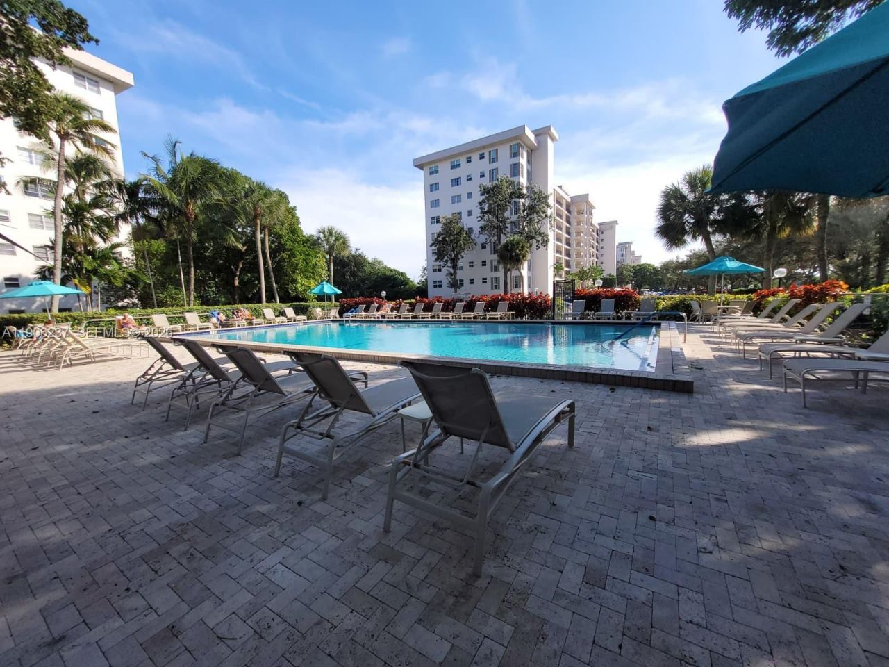 3300 N Palm Aire Dr, Unit 305, Pompano Beach, FL 33069 Photo