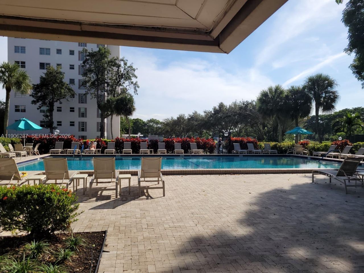 3300 N Palm Aire Dr, Unit 305, Pompano Beach, FL 33069 Photo