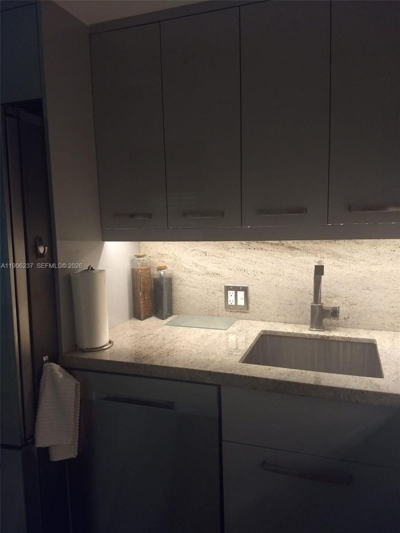 3300 N Palm Aire Dr, Unit 305, Pompano Beach, FL 33069 Photo