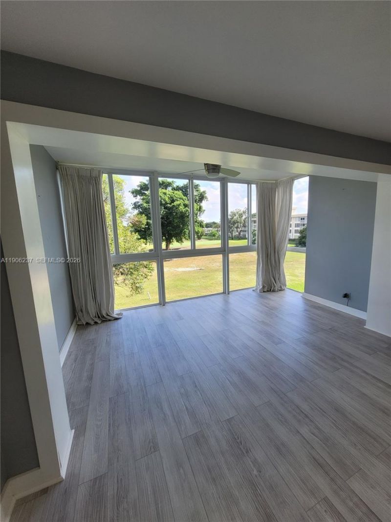 3300 N Palm Aire Dr, Unit 305, Pompano Beach, FL 33069 Photo