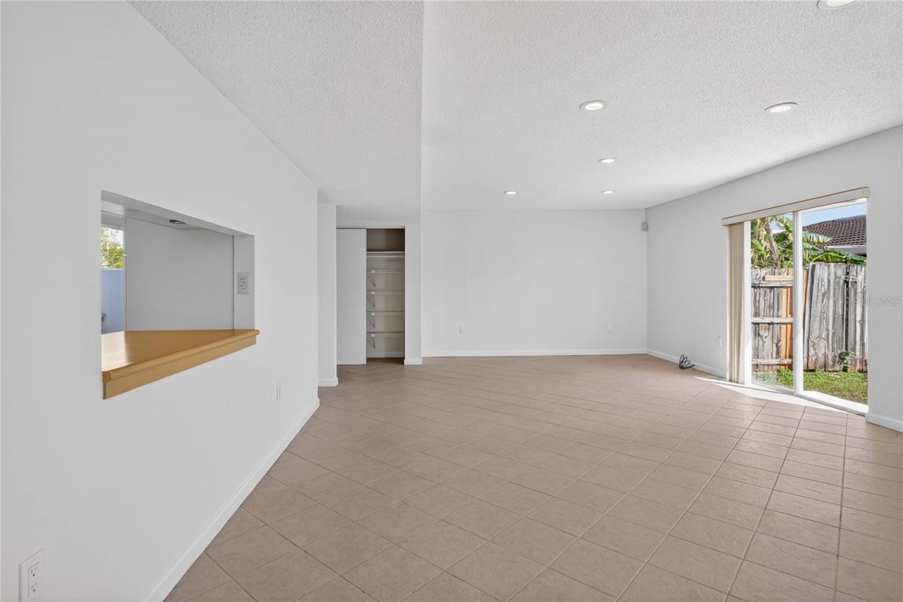 11530 SW 83rd Terrace, Miami, FL 33173 Photo