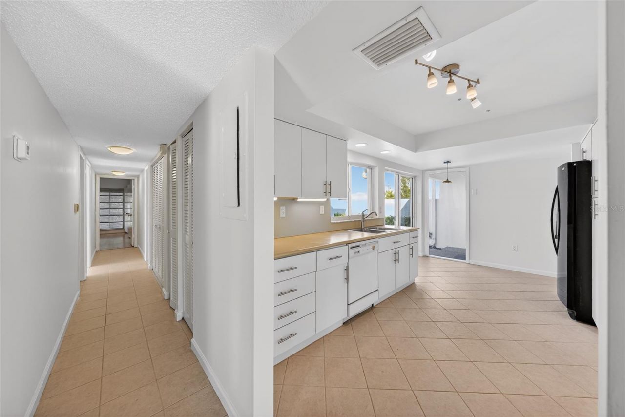 11530 SW 83rd Terrace, Miami, FL 33173 Photo