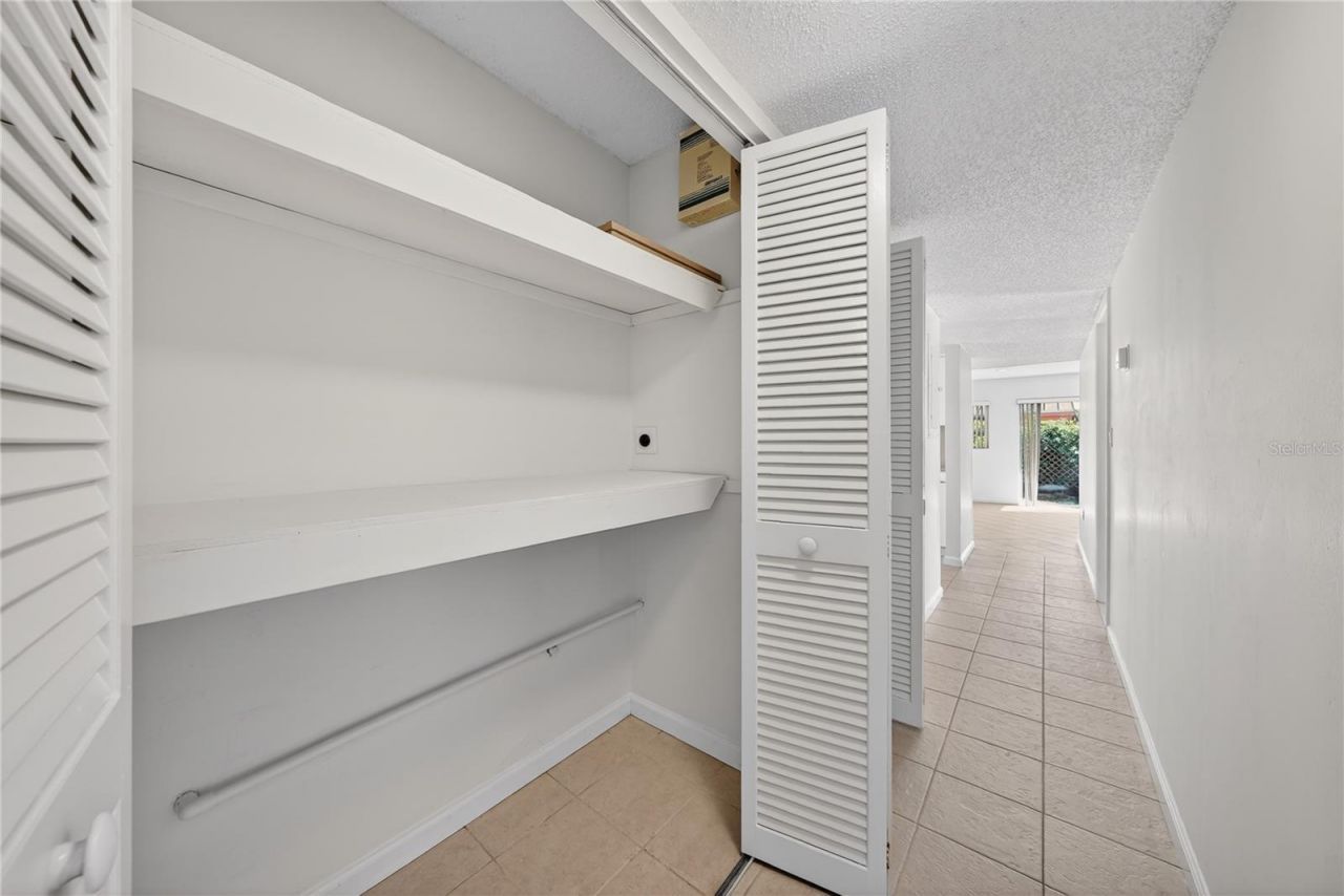 11530 SW 83rd Terrace, Miami, FL 33173 Photo