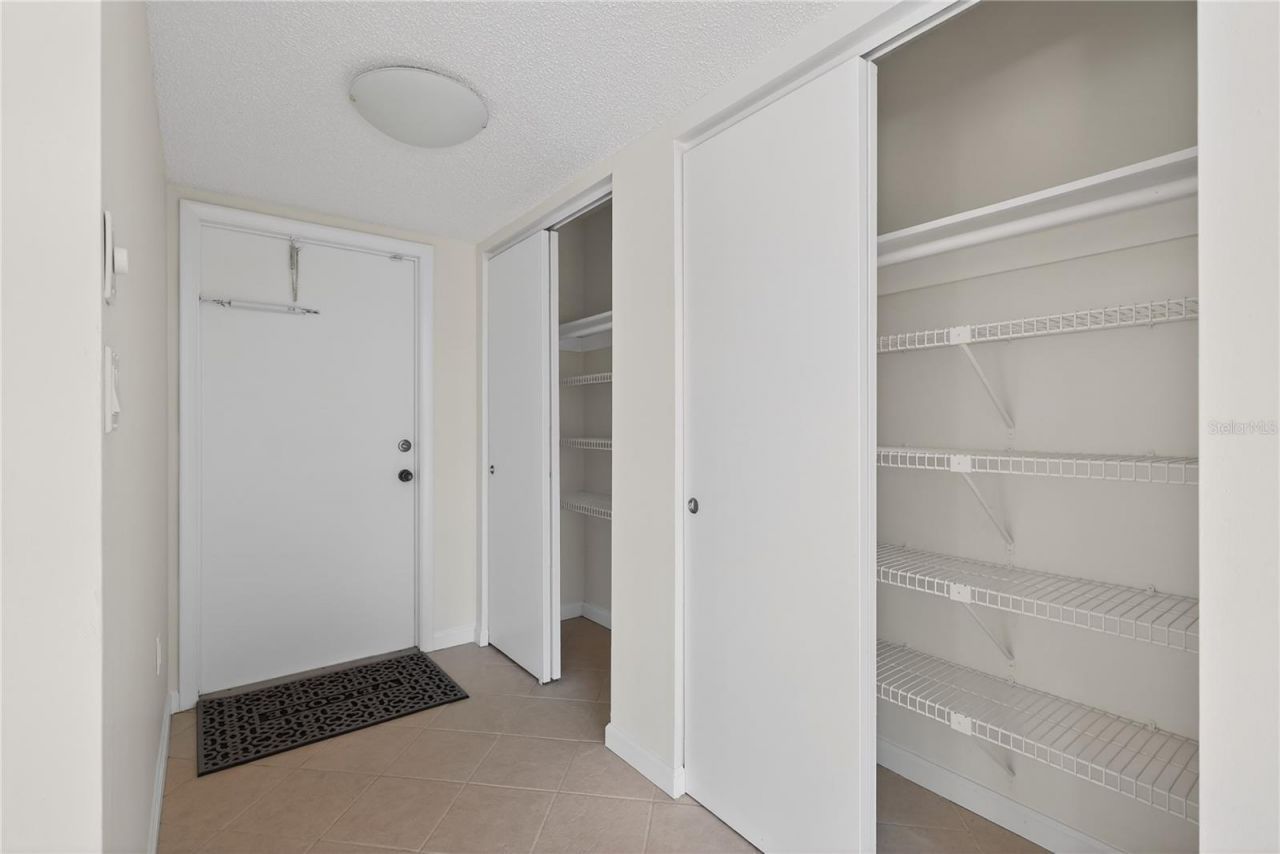 11530 SW 83rd Terrace, Miami, FL 33173 Photo