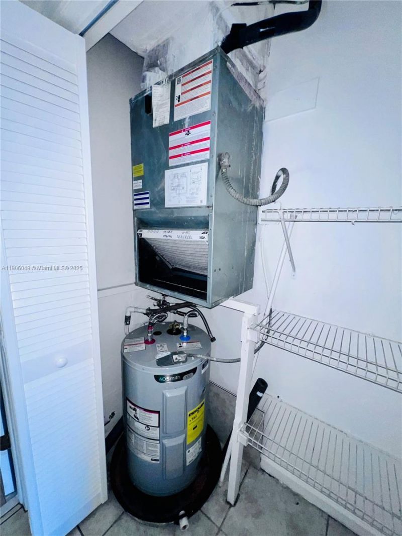 12290 NE 11th Ct, Unit 305, North Miami, FL 33161 Photo