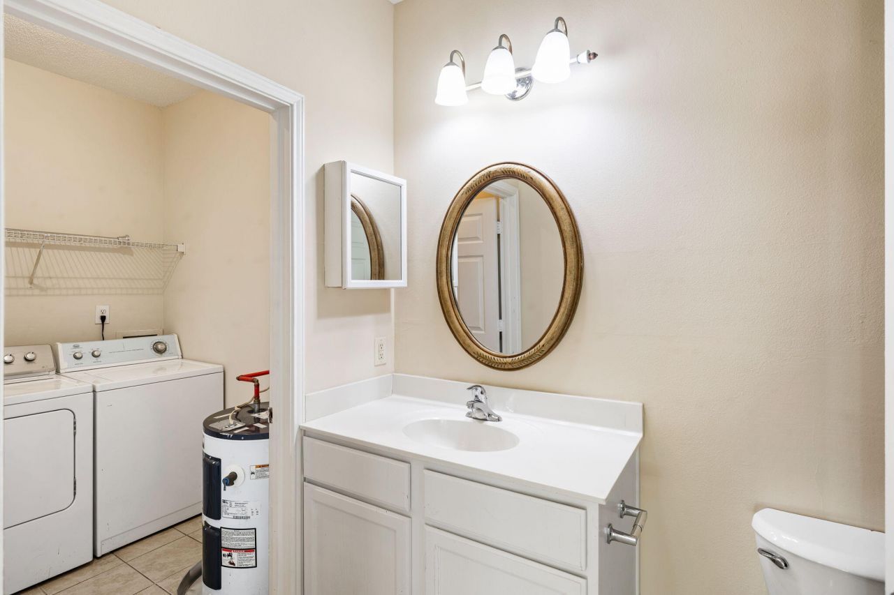 1914 Chatelain Way Photo 12