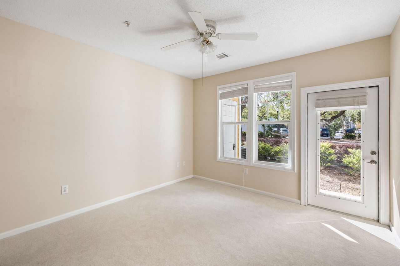 1914 Chatelain Way Photo 13