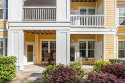 1914 Chatelain Way photo 4