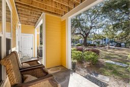 1914 Chatelain Way photo 4