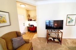 1914 Chatelain Way photo 4