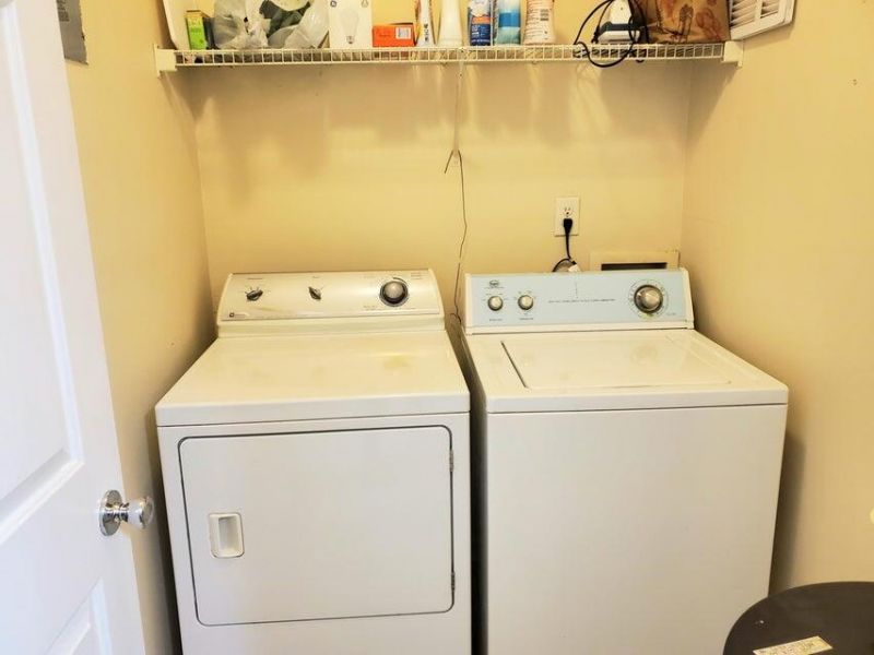 1914 Chatelain Way Photo 6