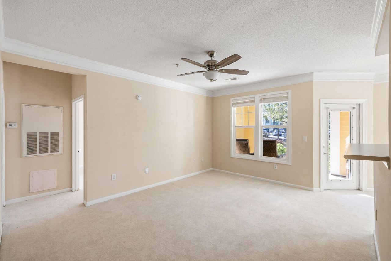 1914 Chatelain Way Photo 7