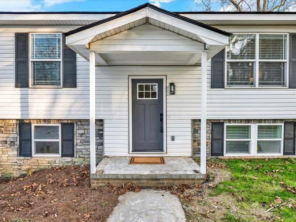 8434 W Crabtree Road, Hixson, TN 37343