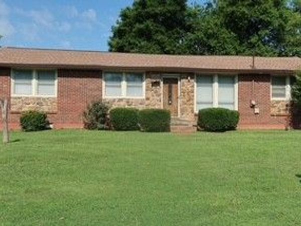 4025 Kings Cir, Nashville, TN 37218