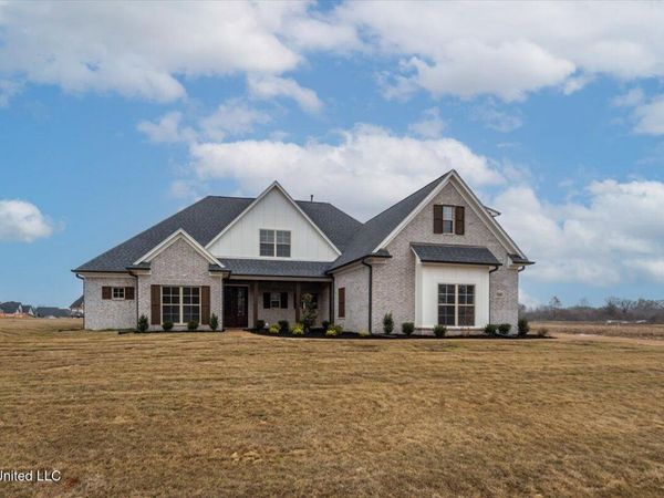 1722 Baisley Drive, Nesbit, MS 38651