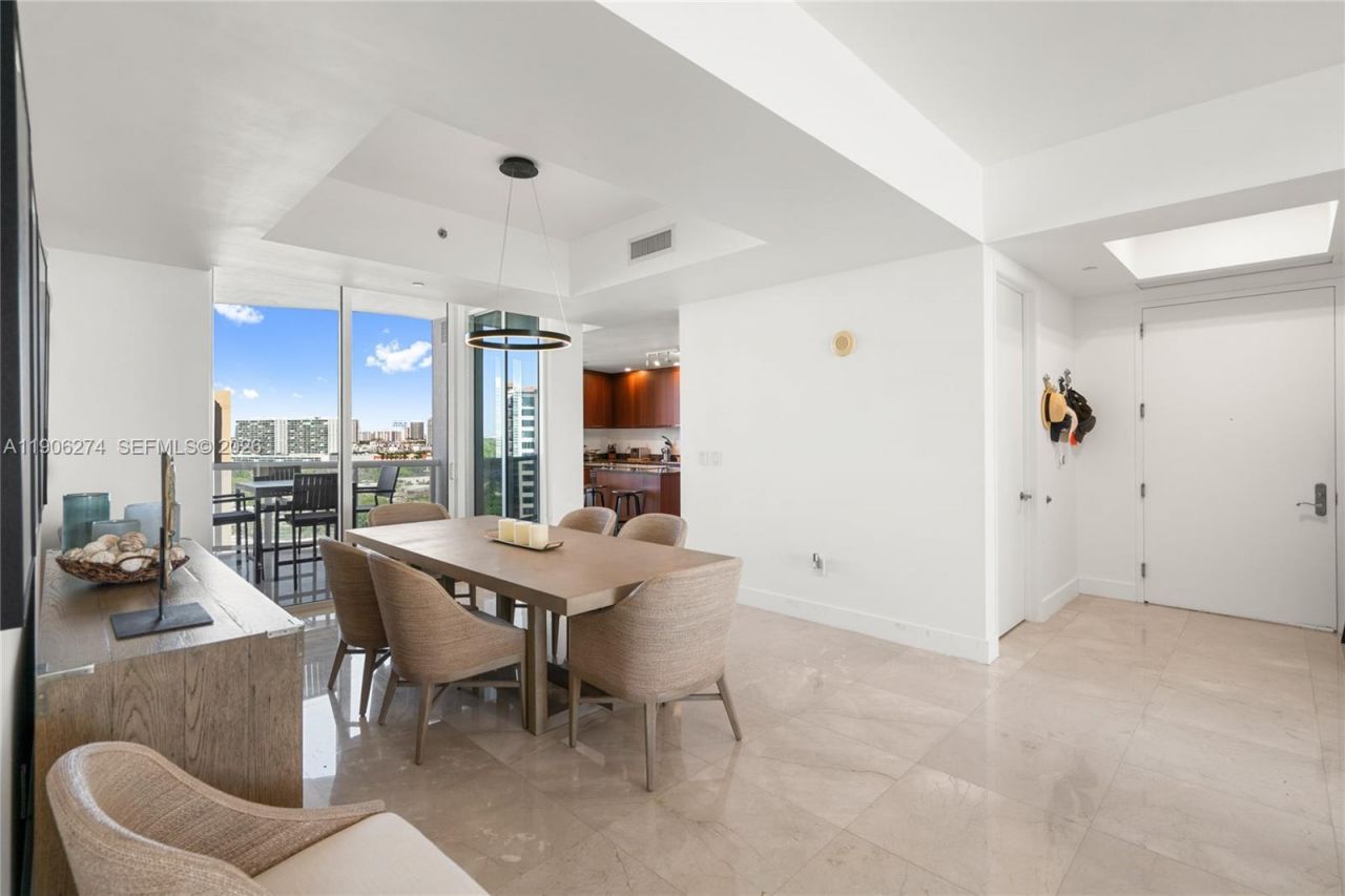 15901 Collins Ave, Unit 1206, Sunny Isles Beach, FL 33160 Photo