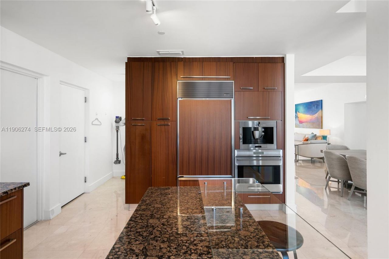 15901 Collins Ave, Unit 1206, Sunny Isles Beach, FL 33160 Photo