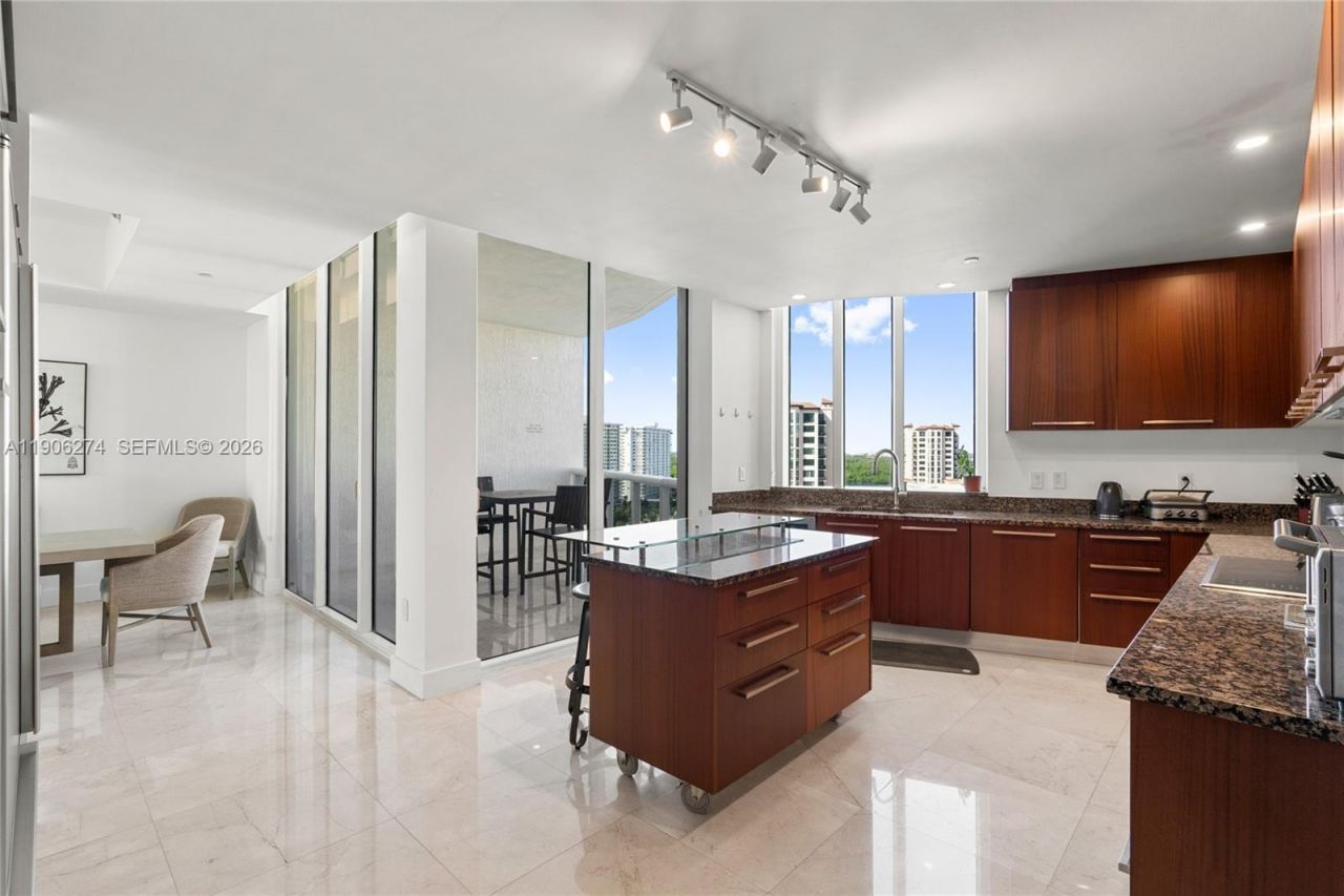 15901 Collins Ave, Unit 1206, Sunny Isles Beach, FL 33160 Photo