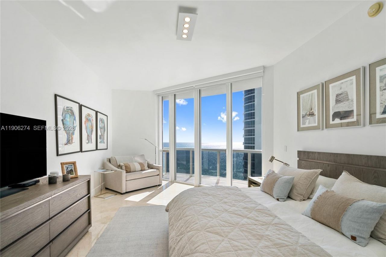 15901 Collins Ave, Unit 1206, Sunny Isles Beach, FL 33160 Photo