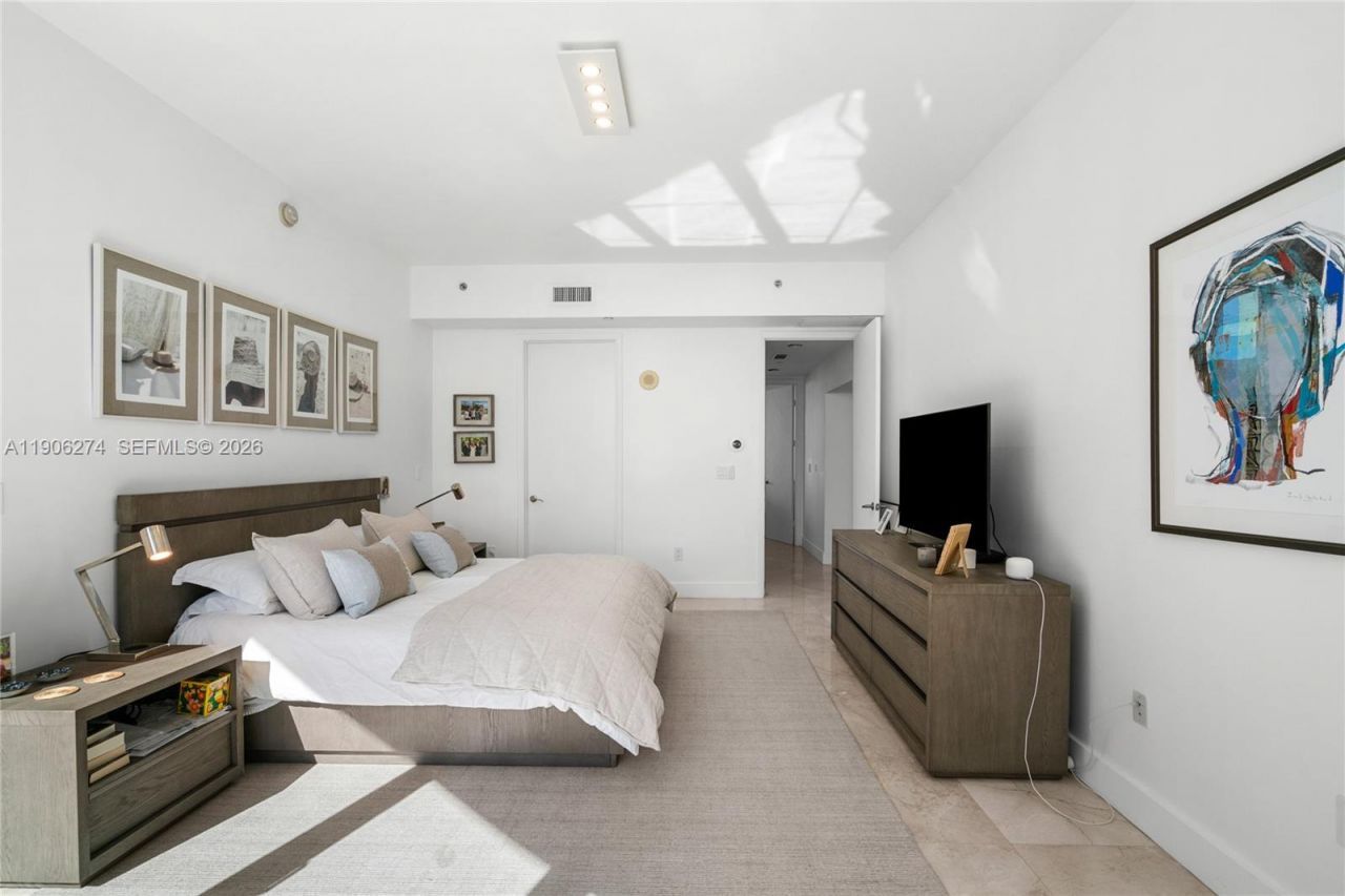 15901 Collins Ave, Unit 1206, Sunny Isles Beach, FL 33160 Photo