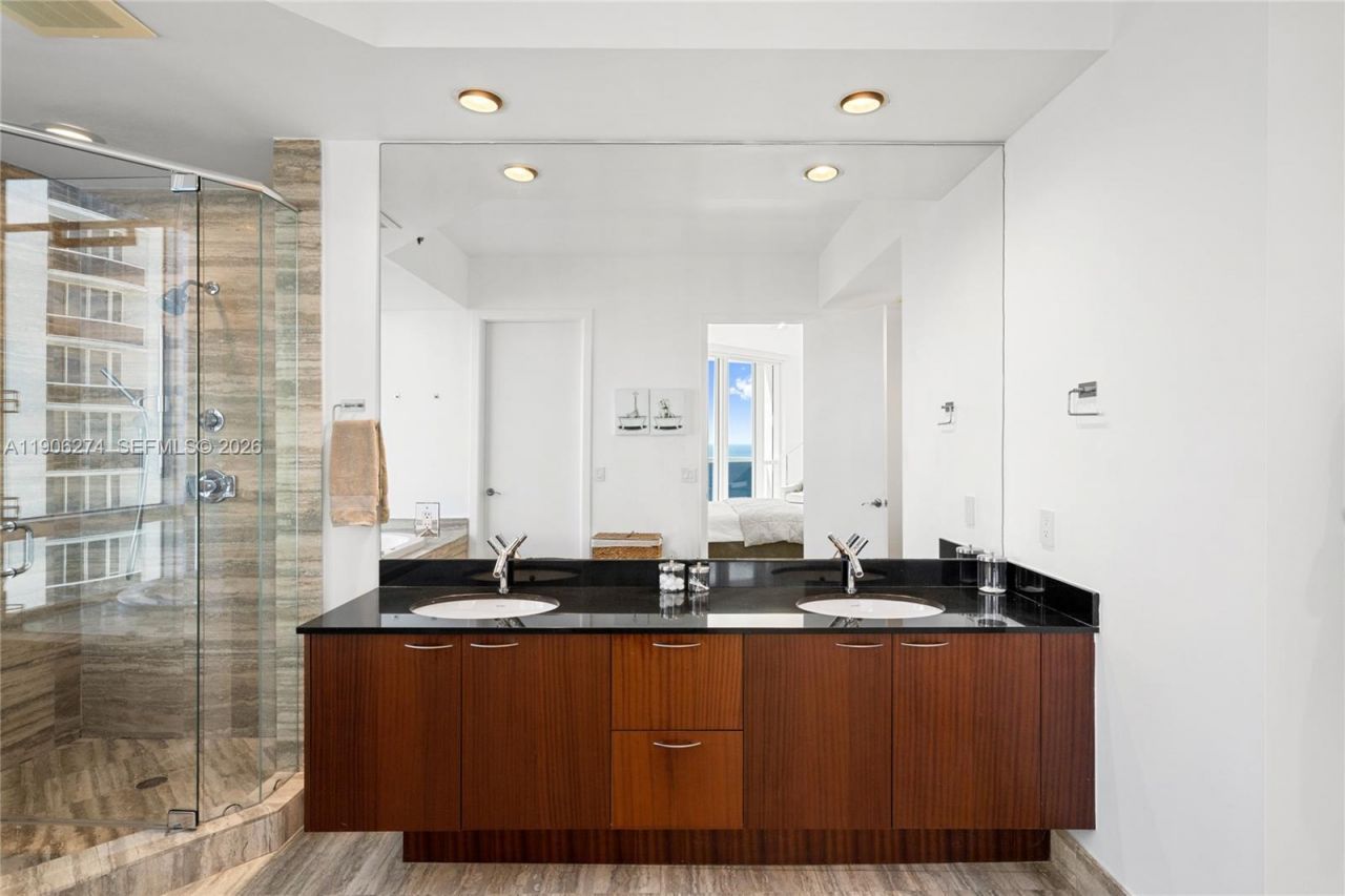 15901 Collins Ave, Unit 1206, Sunny Isles Beach, FL 33160 Photo