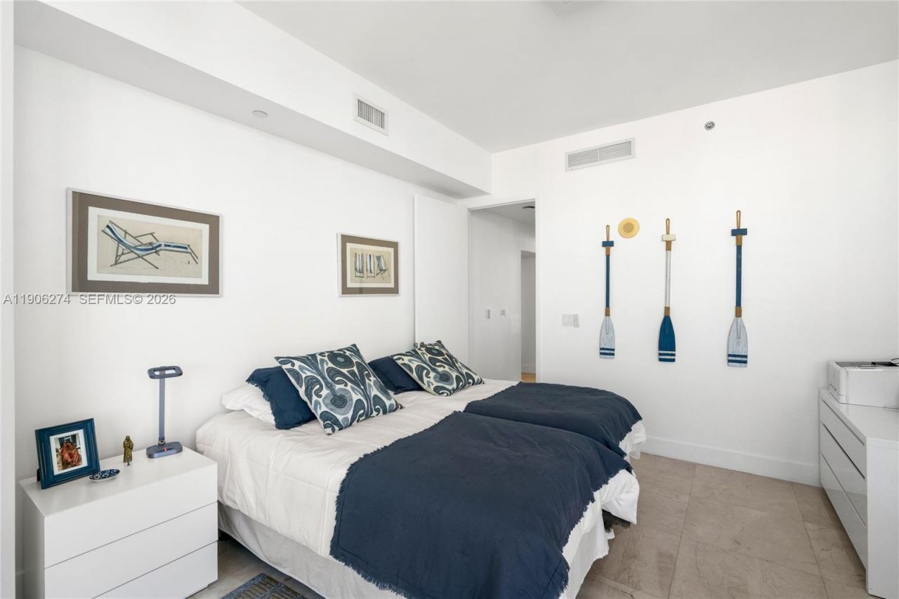 15901 Collins Ave, Unit 1206, Sunny Isles Beach, FL 33160 Photo