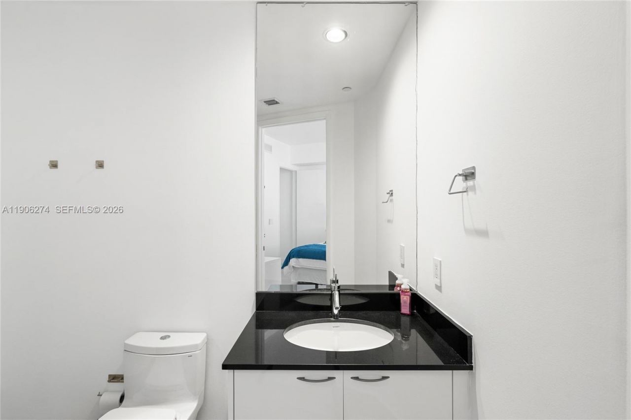 15901 Collins Ave, Unit 1206, Sunny Isles Beach, FL 33160 Photo