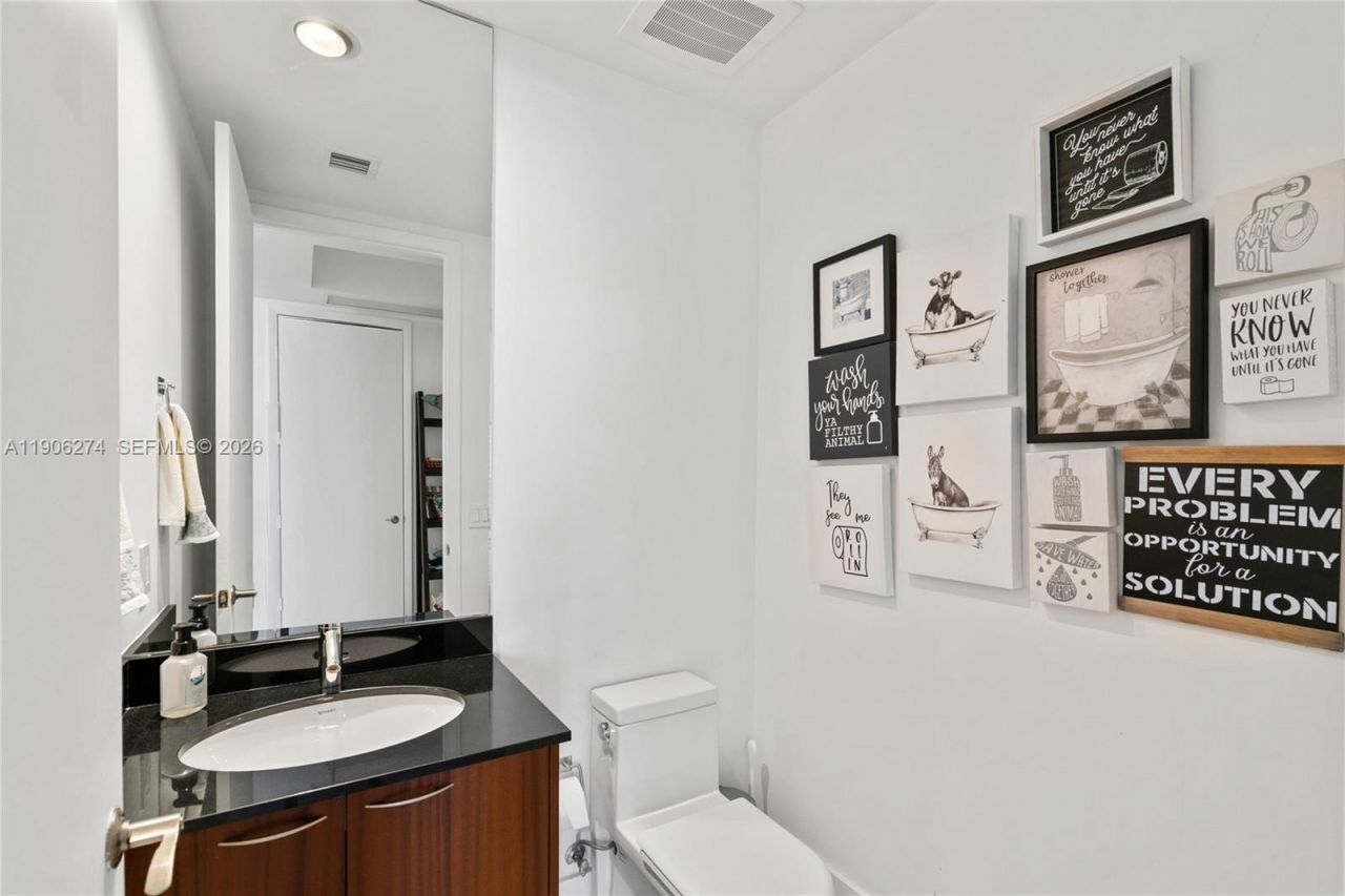 15901 Collins Ave, Unit 1206, Sunny Isles Beach, FL 33160 Photo