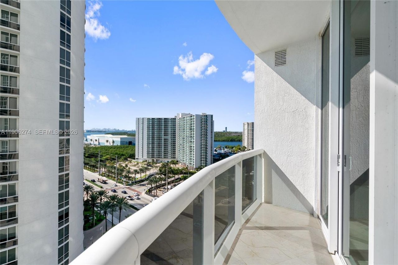 15901 Collins Ave, Unit 1206, Sunny Isles Beach, FL 33160 Photo