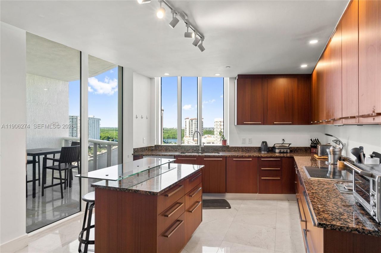 15901 Collins Ave, Unit 1206, Sunny Isles Beach, FL 33160 Photo